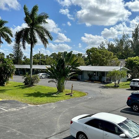 Conty'S Motel Naples Manor Exterior foto