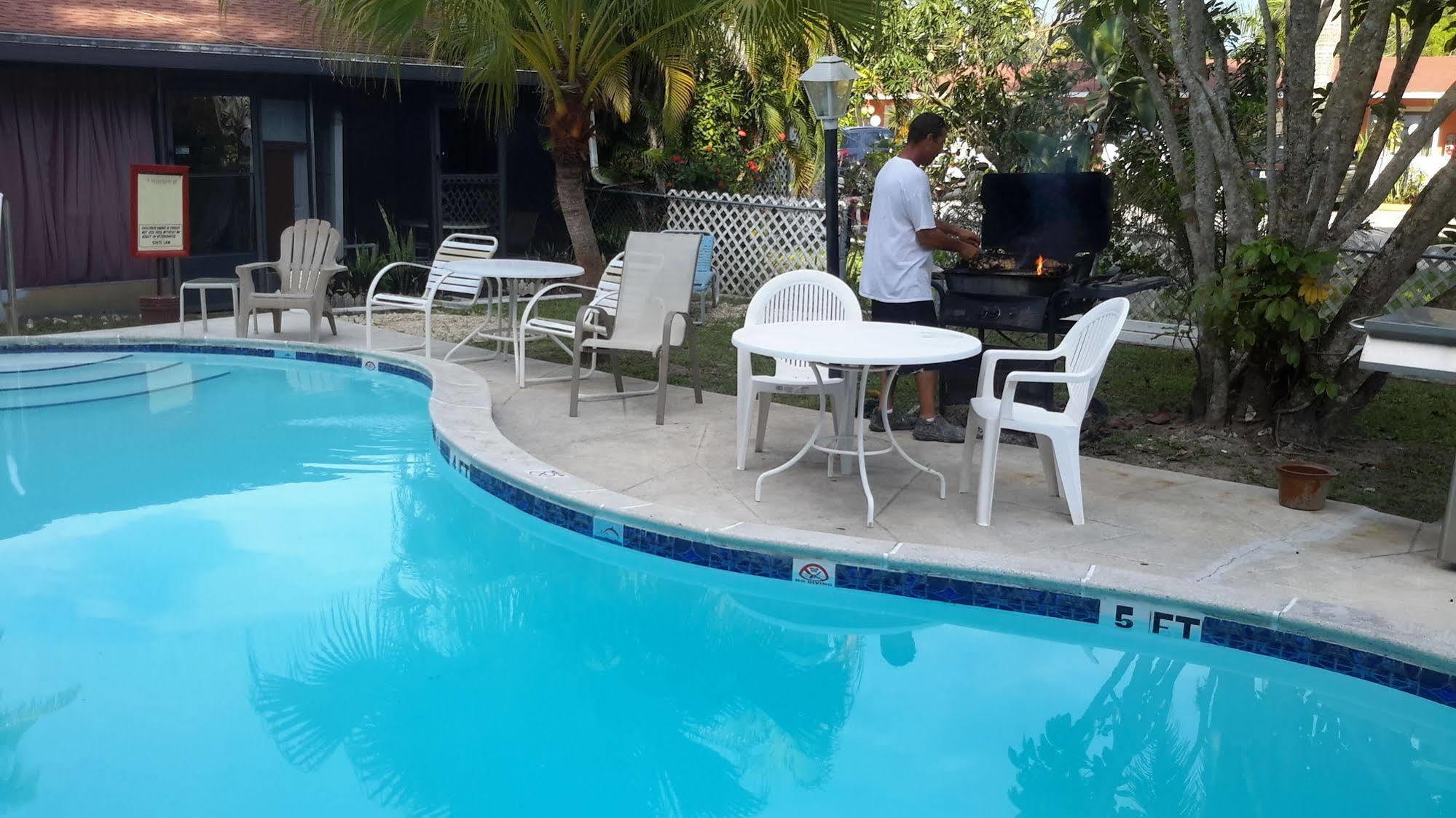 Conty'S Motel Naples Manor Exterior foto
